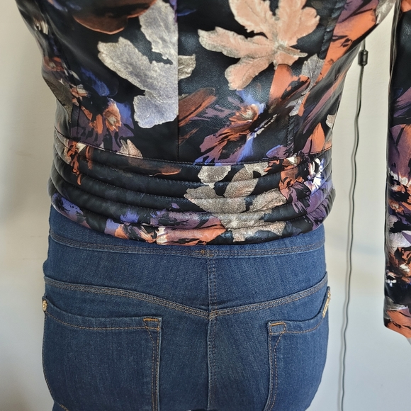 Another Story Leaf Print Moto Jacket, VGUC, Size XS - Picture 4 of 9